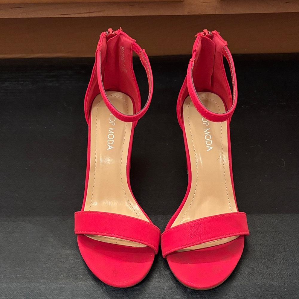 TOP Moda Red Open-Toe Ankle-Strap block Heels